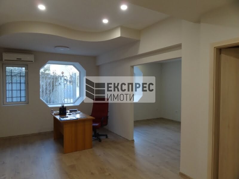  Търговско помещение