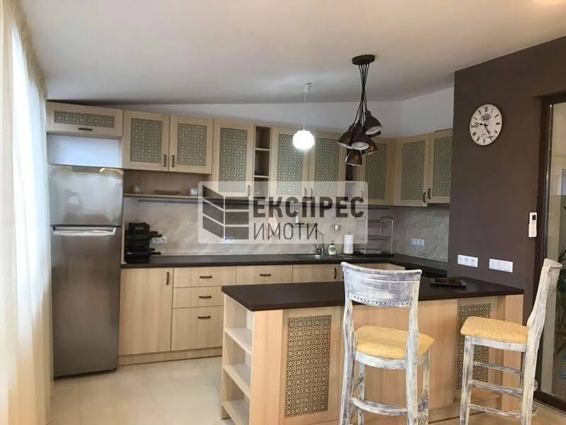 New, Furnished 3 bedroom apartment