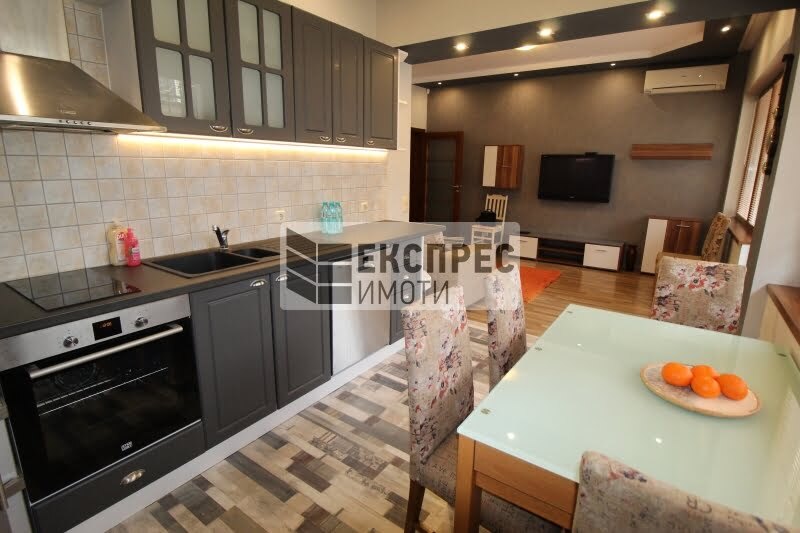 Furnished 2 bedroom apartment