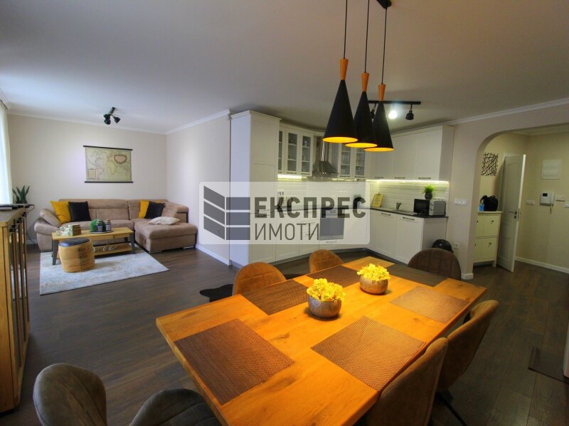 Luxury, Furnished 2 bedroom apartment