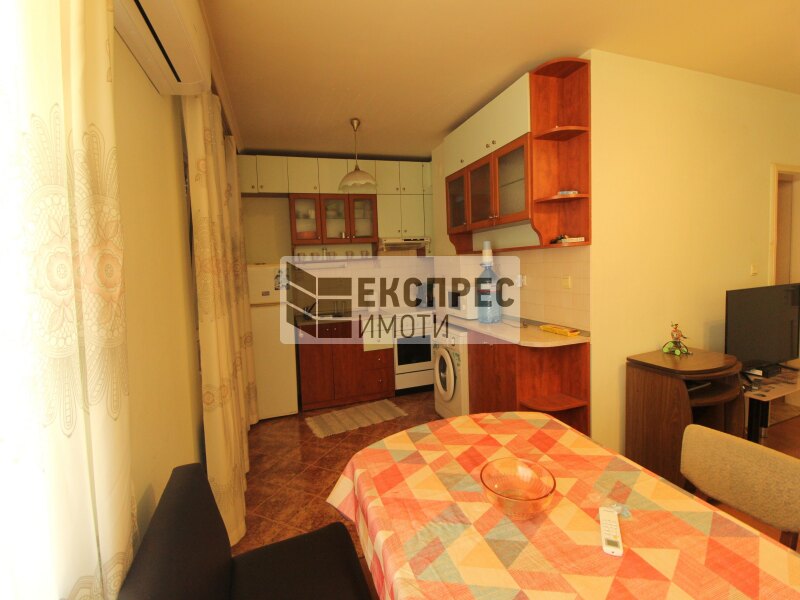 Furnished 2 bedroom apartment