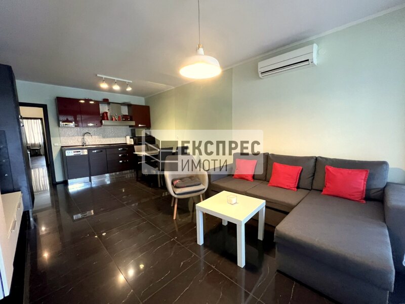 Нов, Луксозен, Обзаведен Двустаен апартамент