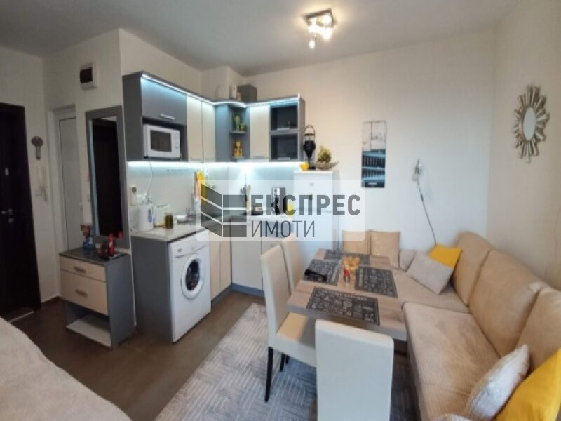 Furnished Studio