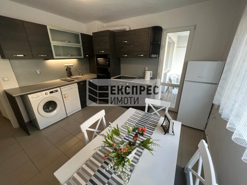 Furnished 2 bedroom apartment