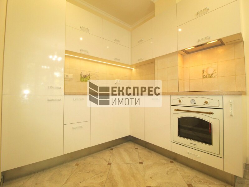 Luxury, Furnished 1 bedroom apartment