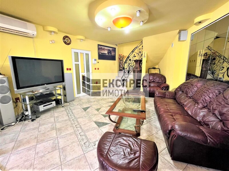 Обзаведен Четиристаен апартамент