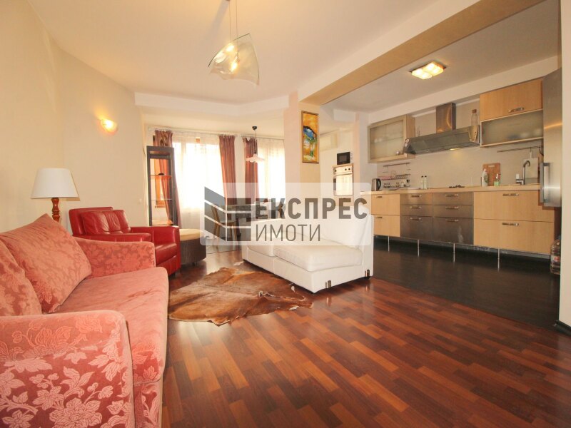 Luxuriously, furnished 2 bedroom apartment
