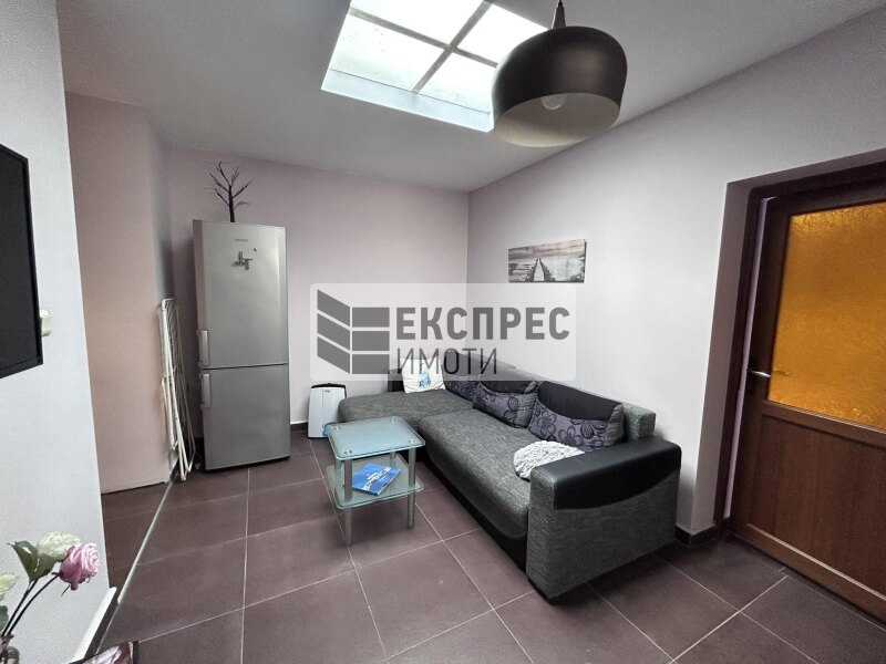 Furnished, 2 bedroom apartment