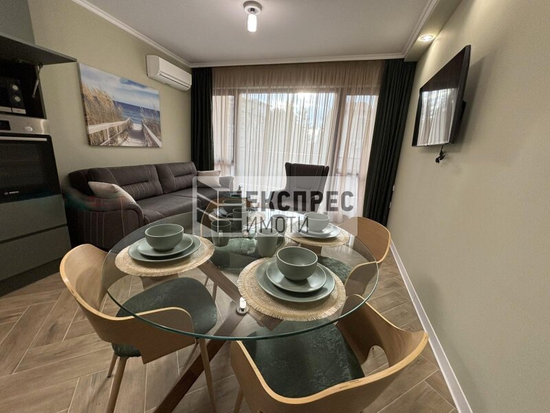 Обзаведен Тристаен апартамент