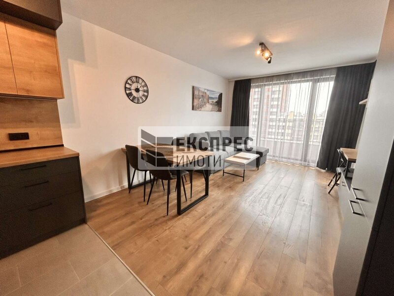 Нов, Обзаведен, Двустаен апартамент