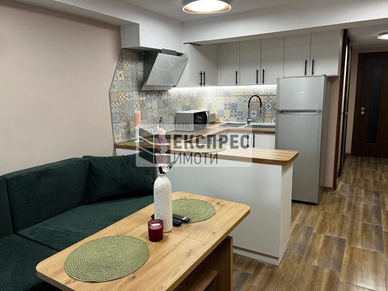 Обзавeден Двустаен апартамент