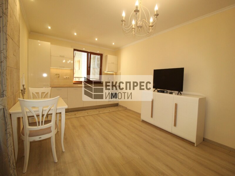 Luxury, Furnished 1 bedroom apartment