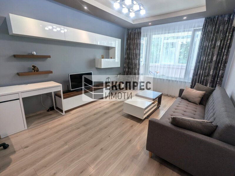 Furnished 2 bedroom apartment