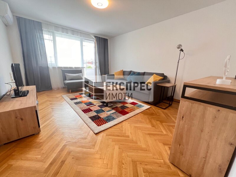 Обзаведен Тристаен апартамент