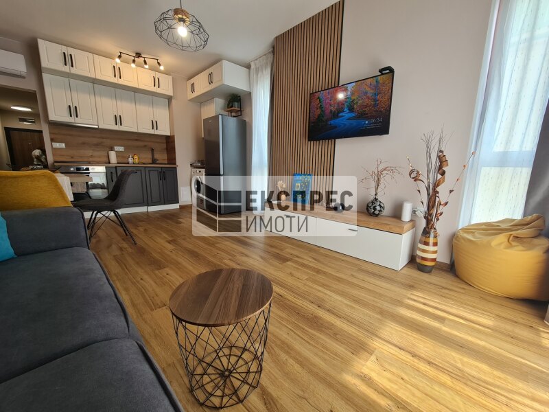  1 Schlafzimmer Wohnung