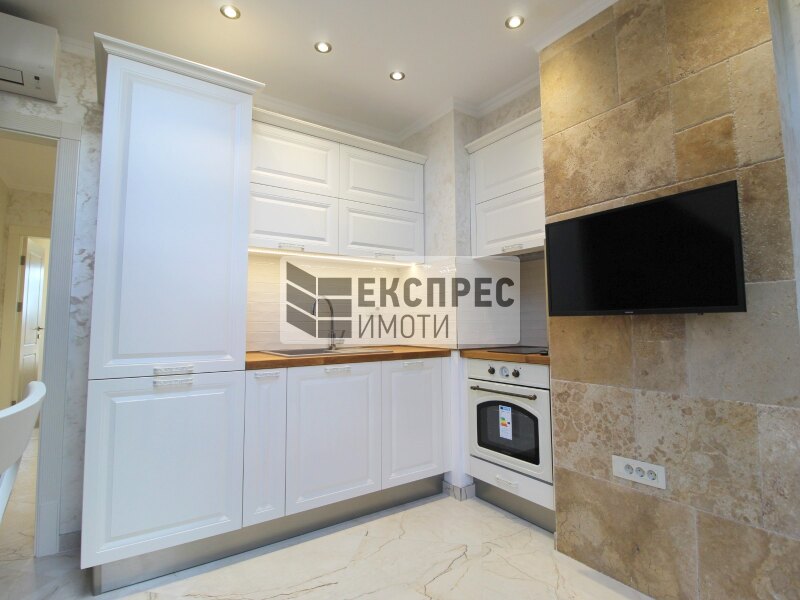 Нов, Луксозно, Обзаведен Двустаен апартамент