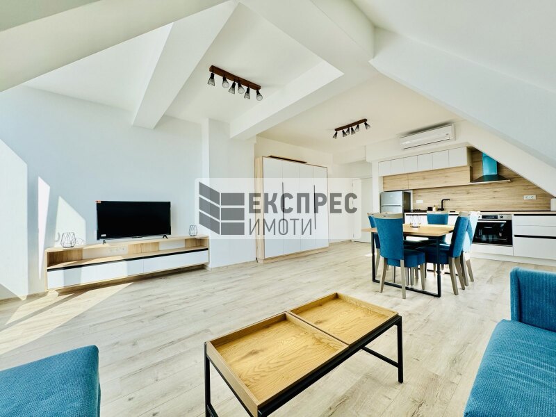 Нов , Обзаведен Тристаен апартамент