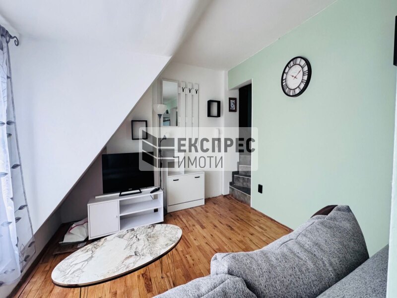 Furnished, 2 bedroom apartment