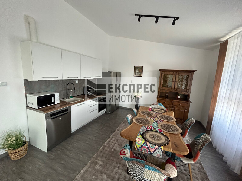 Обзаведен Тристаен апартамент