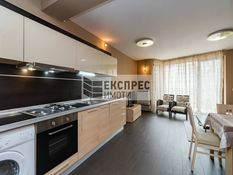 Обзаведен Тристаен апартамент