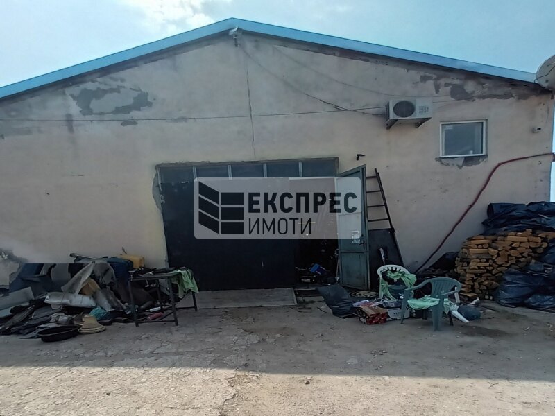 Парцел и склад Склад