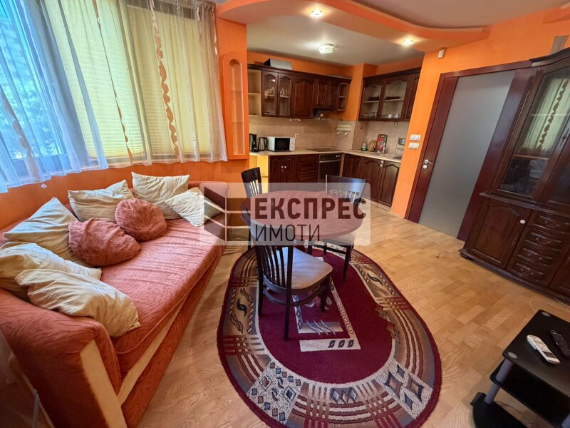 Furnished 2 Schlafzimmer Wohnung