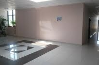 Необзаведен Офис, Метро