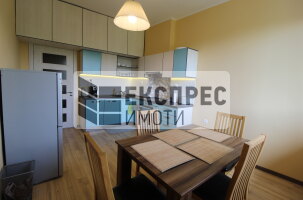 Нов, Обзаведен, Тристаен апартамент, Център