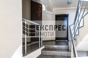 Нов, Обзаведен, Луксозен Тристаен апартамент, Окръжна болница