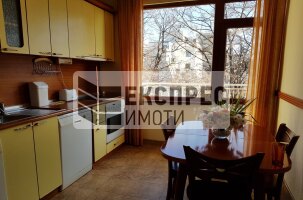 Обзаведен Четиристаен апартамент, Център