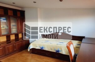 Обзаведен Четиристаен апартамент, Център