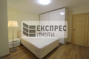 Нов, Луксозно, Обзаведен Двустаен апартамент, Център