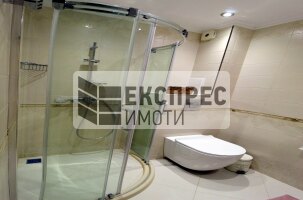 Нов, Луксозно, Обзаведен Двустаен апартамент, Център