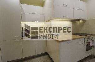 Нов, Луксозно, Обзаведен Двустаен апартамент, Окръжна болница