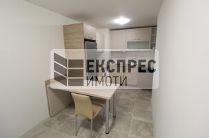 Нов, Обзаведен, Тристаен апартамент, Окръжна болница