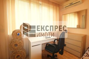 Möbliert 2 Schlafzimmer Wohnung, Regional hospital