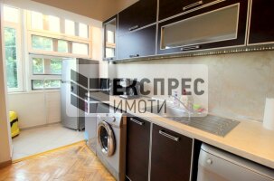 Furnished 2 bedroom apartment, Center