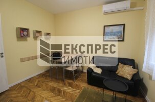 Обзаведен Двустаен апартамент, Център