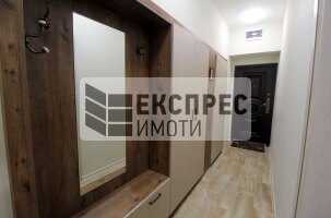 Обзаведен Двустаен апартамент, Център