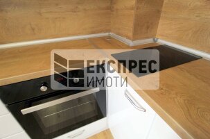 New, Furnished 1 Schlafzimmer Wohnung, Center
