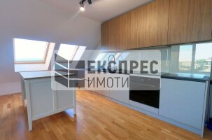 Луксозно, Обзаведен Четиристаен апартамент, Център