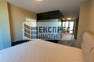 Луксозно, Обзаведен Четиристаен апартамент, Център