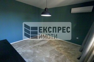 Луксозно, Обзаведен Четиристаен апартамент, Център