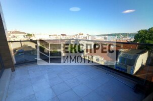 Луксозно, Обзаведен Четиристаен апартамент, Център