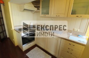Furnished 3 bedroom apartment, Greek area