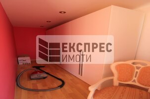 Furnished 3 bedroom apartment, Greek area