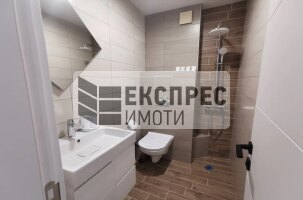 Нов, Обзаведен Тристаен апартамент, Окръжна болница