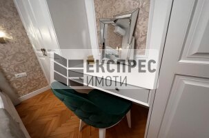 Нов, Луксозен, Обзаведен Тристаен апартамент, Гръцка махала