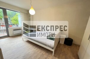 Обзаведен, Тристаен апартамент, Окръжна болница