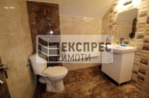 Обзаведен Тристаен апартамент, Окръжна болница